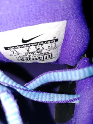 Zapatillas Nike Negras y Moradas