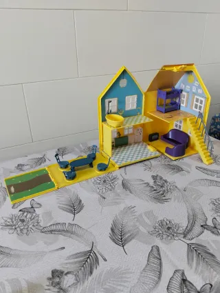 Casa Juguete Peppa Pig con muñecos