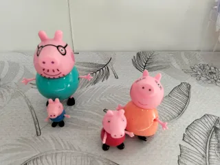 Casa Juguete Peppa Pig con muñecos