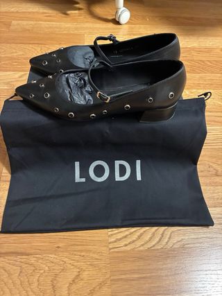 Bailarinas LODI tachuelas negras