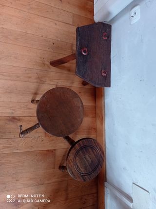 3 Taburetes Franceses de Madera