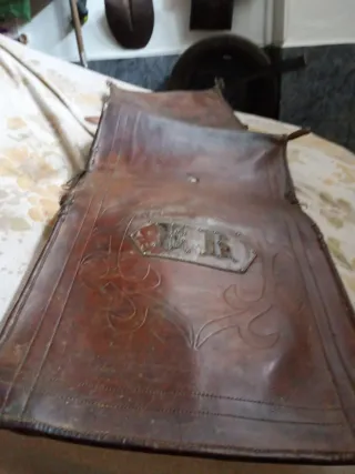 Alforjas de cuero para caballería