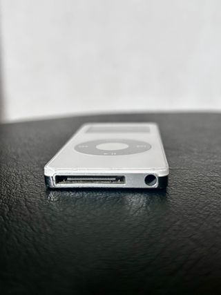 Apple iPod Nano 4GB 1st Gen. A1137 Bianco Working