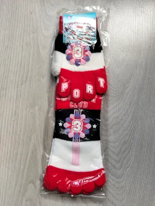 Guantes y calcetines niño (3,50€ cada uno)