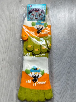 Guantes y calcetines niño (3,50€ cada uno)