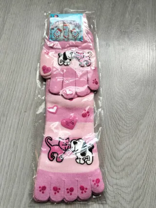 Guantes y calcetines niño (3,50€ cada uno)