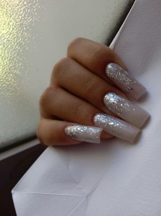 Servicio de uñas ,Castellón