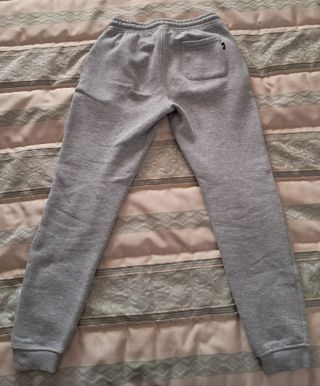 Pantalón deportivo gris
