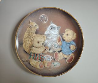 Piatto decorativo Teddy Bear e gattini. Porcellana