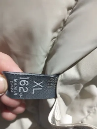 Chaleco acolchado reversible beige y verde