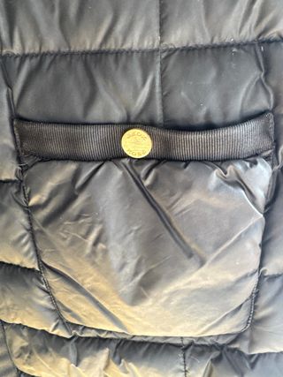 Abrigo Geox gris acolchado. Super ligero.