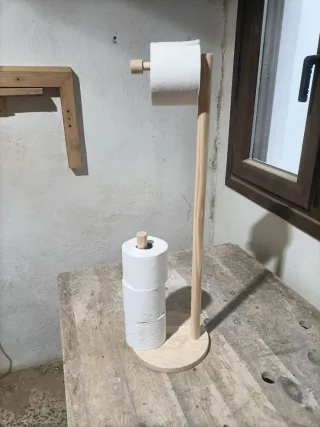 Porta rollos de madera para papel higiénico