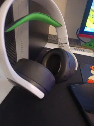 Cascos Gaming Blancos y Negros