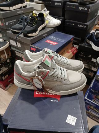 Zapatillas deportivas Carrera grises y blancas 40