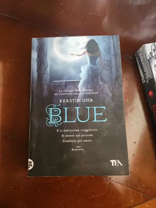 Blue. La trilogia delle gemme