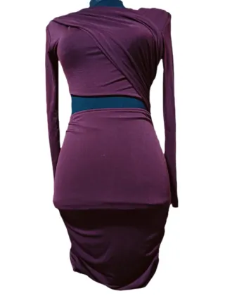 Vestido ceñido burdeos manga larga