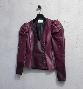 Cazadora Cuero Granate Pinchos Rockera Gótica  XL