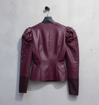 Cazadora Cuero Granate Pinchos Rockera Gótica  XL