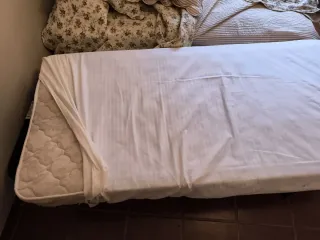 Somier de láminas SUNLAY + colchones