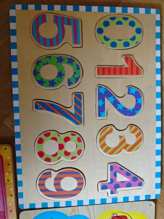 Puzzle de números de madera