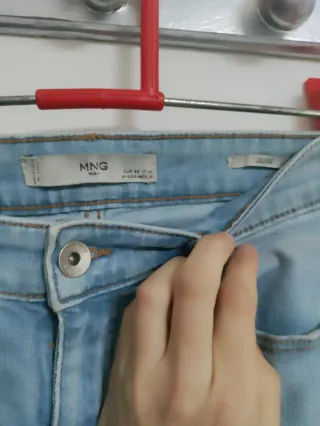 Pantalón vaquero Mango Jude