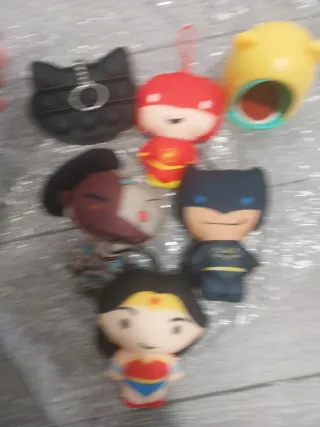 Lote Figuras Peluche Superhéroes y Pop It