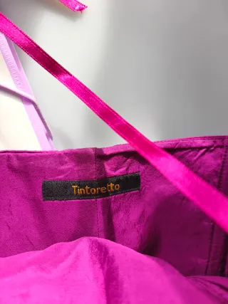 Top palabra de honor fucsia satinado