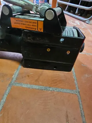 Cabestrante Eléctrico 12V