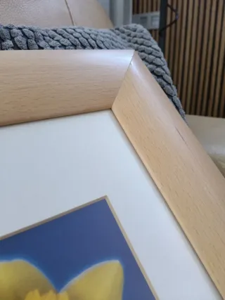 Cuadro Flor Amarilla Marco Roble