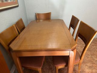 Mesa de comedor extensible de madera