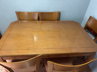 Mesa de comedor extensible de madera