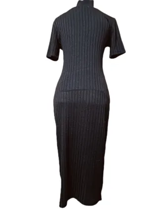 Vestido largo de punto negro con botones