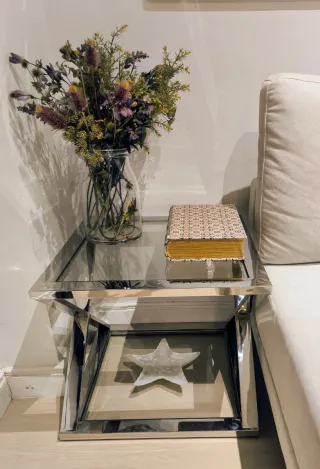 Tavolo in acciaio inossidabile e cristallo