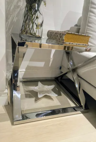 Tavolo in acciaio inossidabile e cristallo