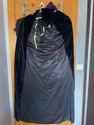 Capa Carnaval Negra Terciopelo Dorado