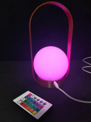 Lámpara moderna de noche