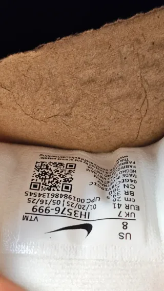 Nike Vomero 18 SE Talla 41