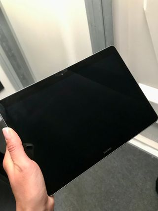 Huawei MediaPad T3 10 Gris. Incluye ranura Sim.