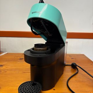 Cafetera Nespresso Vertuo next mint