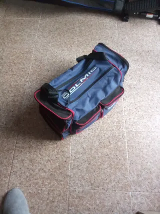 Mochila de pesca Colmic azul y roja