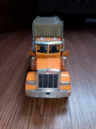 Maqueta Camión Americano Naranja