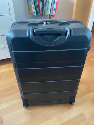 Maleta de viaje mediana negra