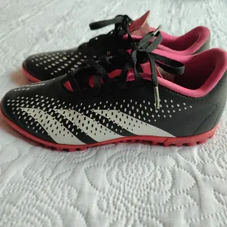 Zapatillas fútbol multitaco negras y rosa