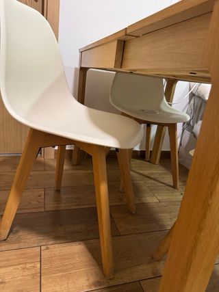 Mesa de comedor extensible y 4 sillas