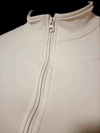 Chaqueta ligera beige