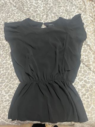 Top Zuiki nero con volantini