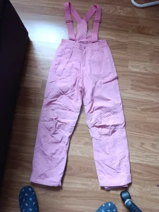 Pantalón de esquí rosa con tirantes