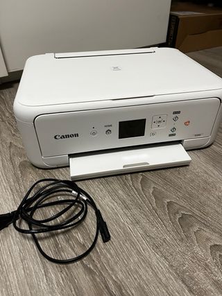 Impresora Canon Blanca y escáner