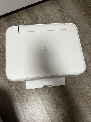 Impresora Canon Blanca y escáner