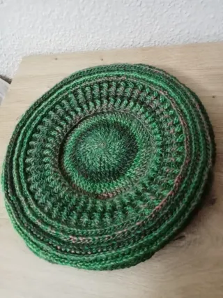 Boina reversible tejida a crochet